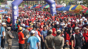 Jalan Sehat PGRI Tulungagung Dipadati Peserta dan Masyarakat